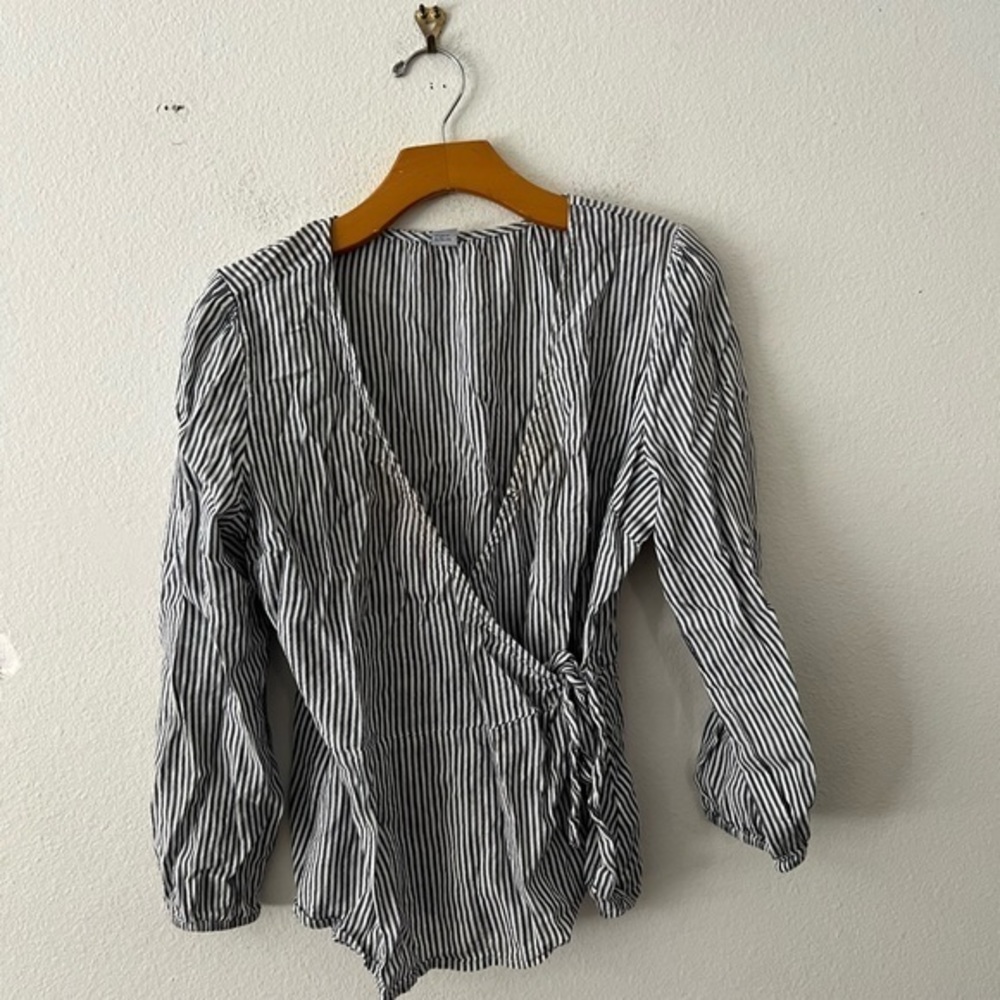 Old Navy Blouse Size Medium